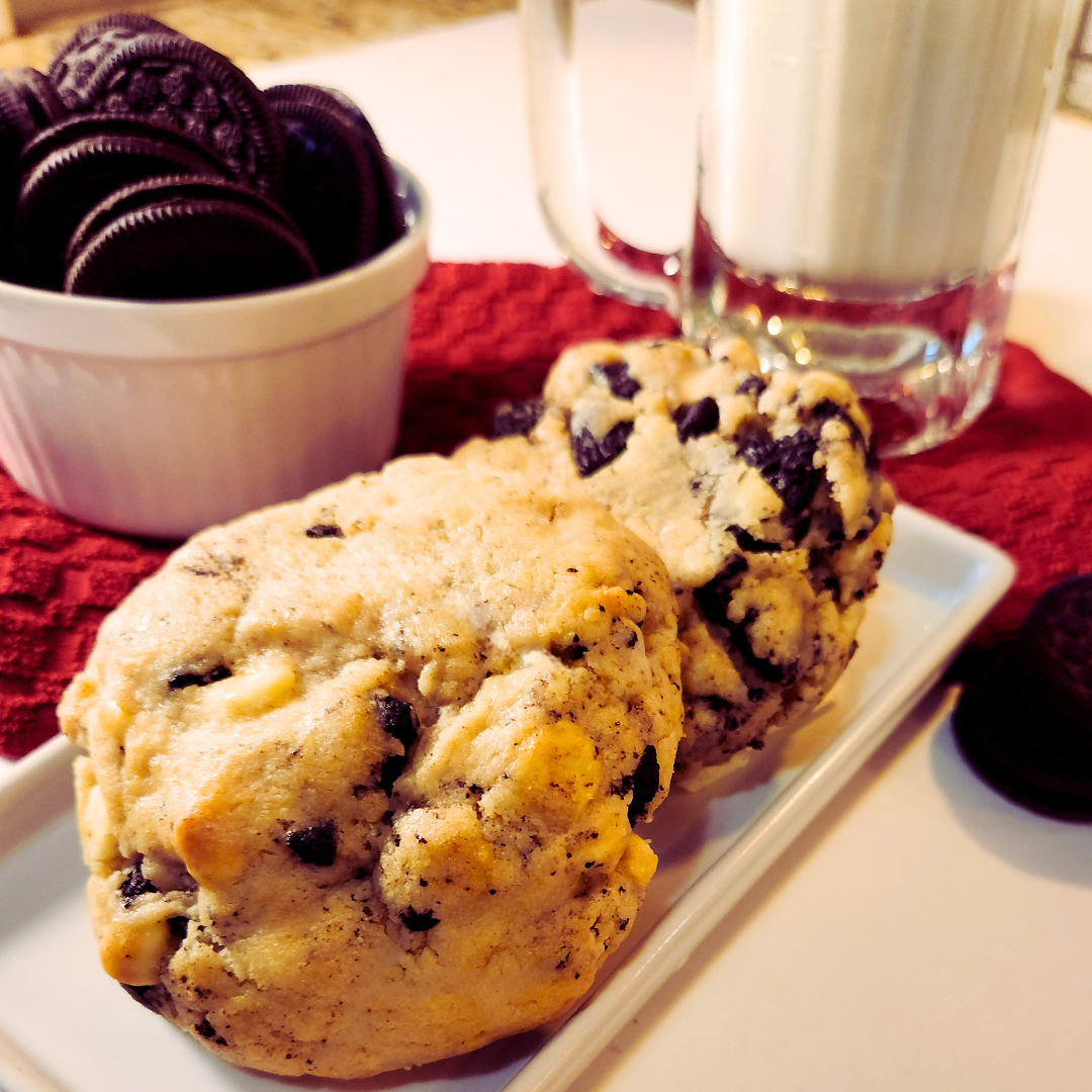 Baker's Best Assorted Cookie Box